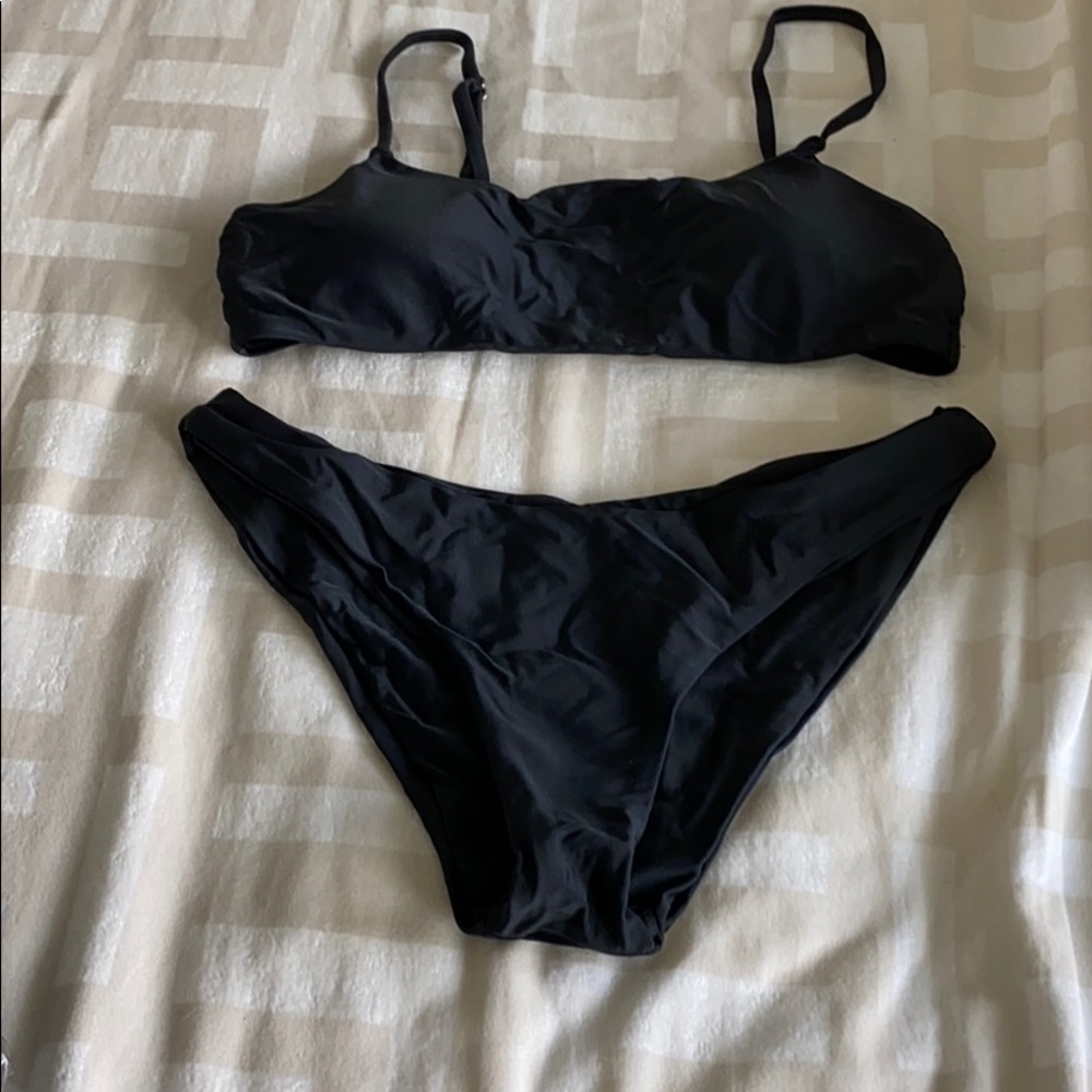 Black bikini